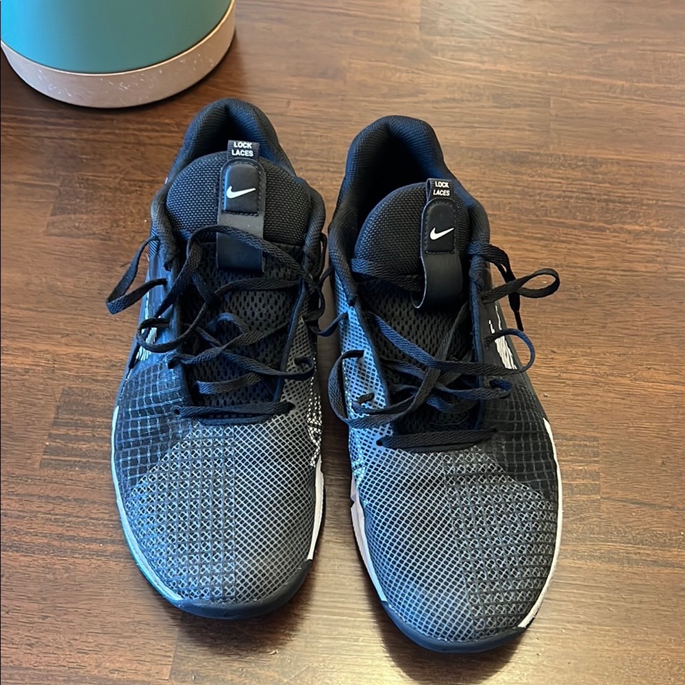 Nike Men's Black Athletic Shoes